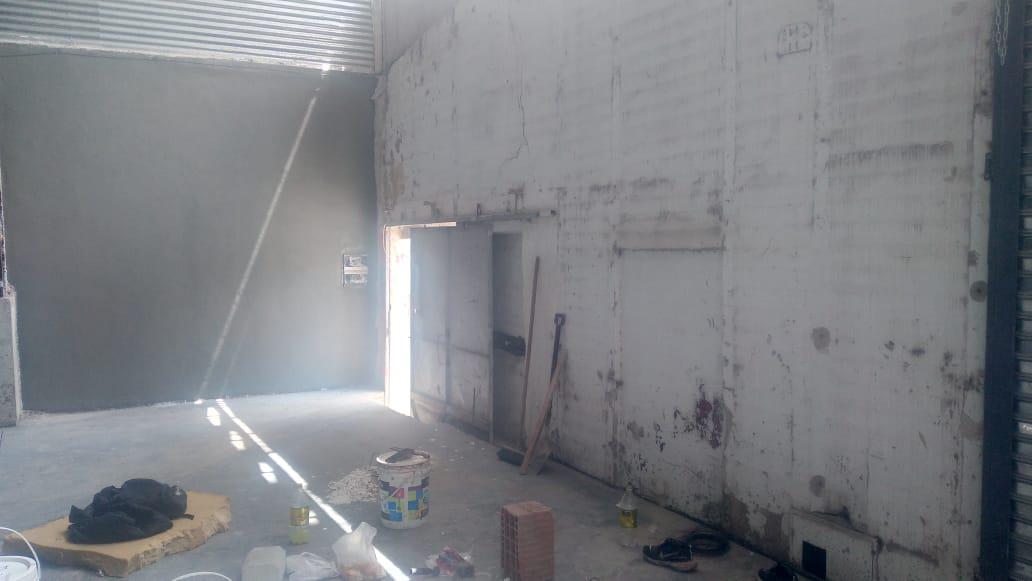 Galpon En Alquiler a Estrenar Centro. Bv Los Andes