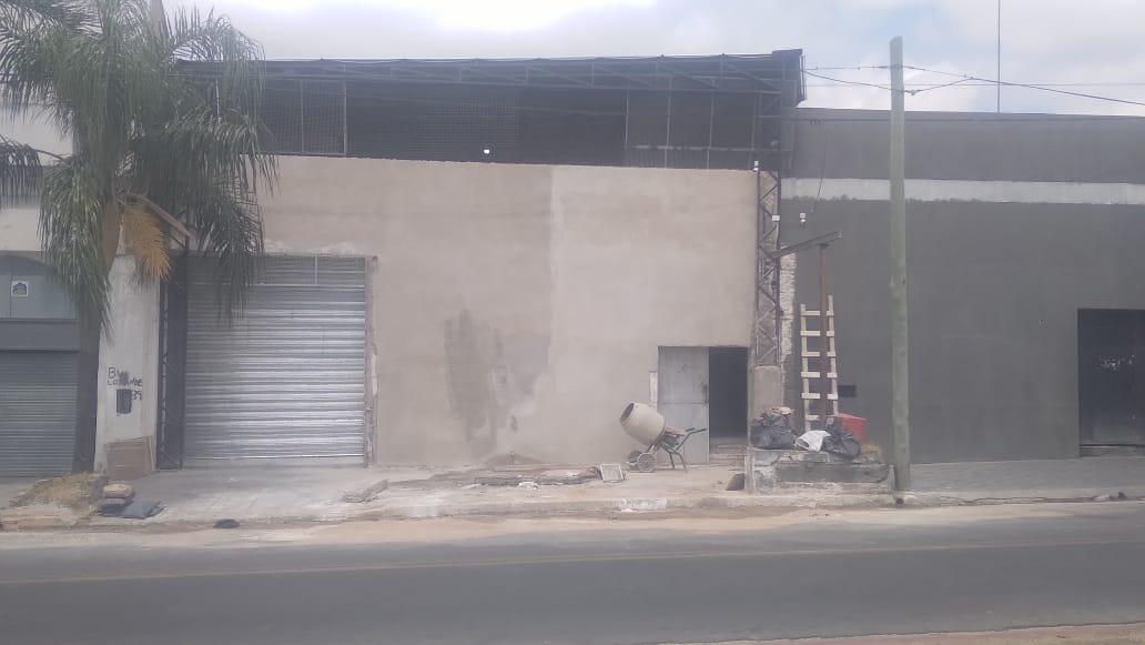 Galpon En Alquiler a Estrenar Centro. Bv Los Andes
