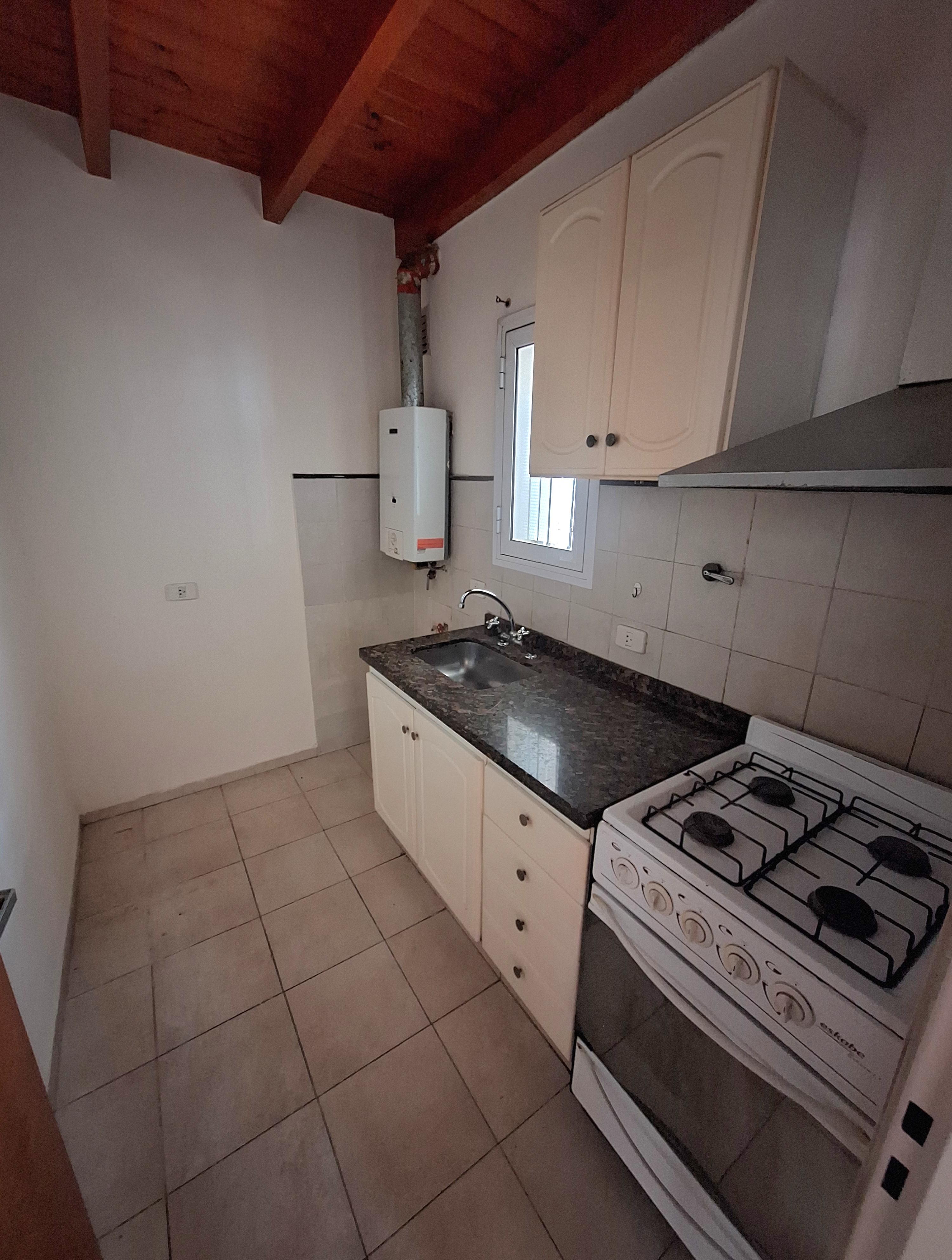 Alquiler -Alto Alberdi -27 de abril 2801-Dúplex- 2 dormitorios