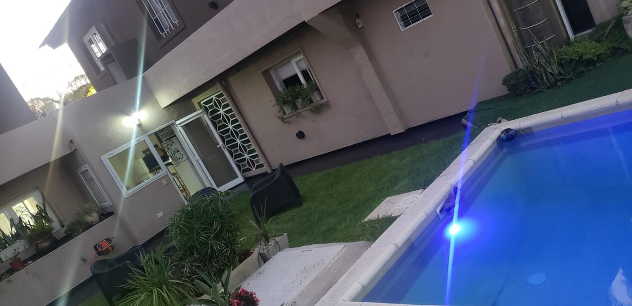 Excelente precio para una Amplia y cómoda casa en B Alta Córdoba de 4 Dormitorios!!!!