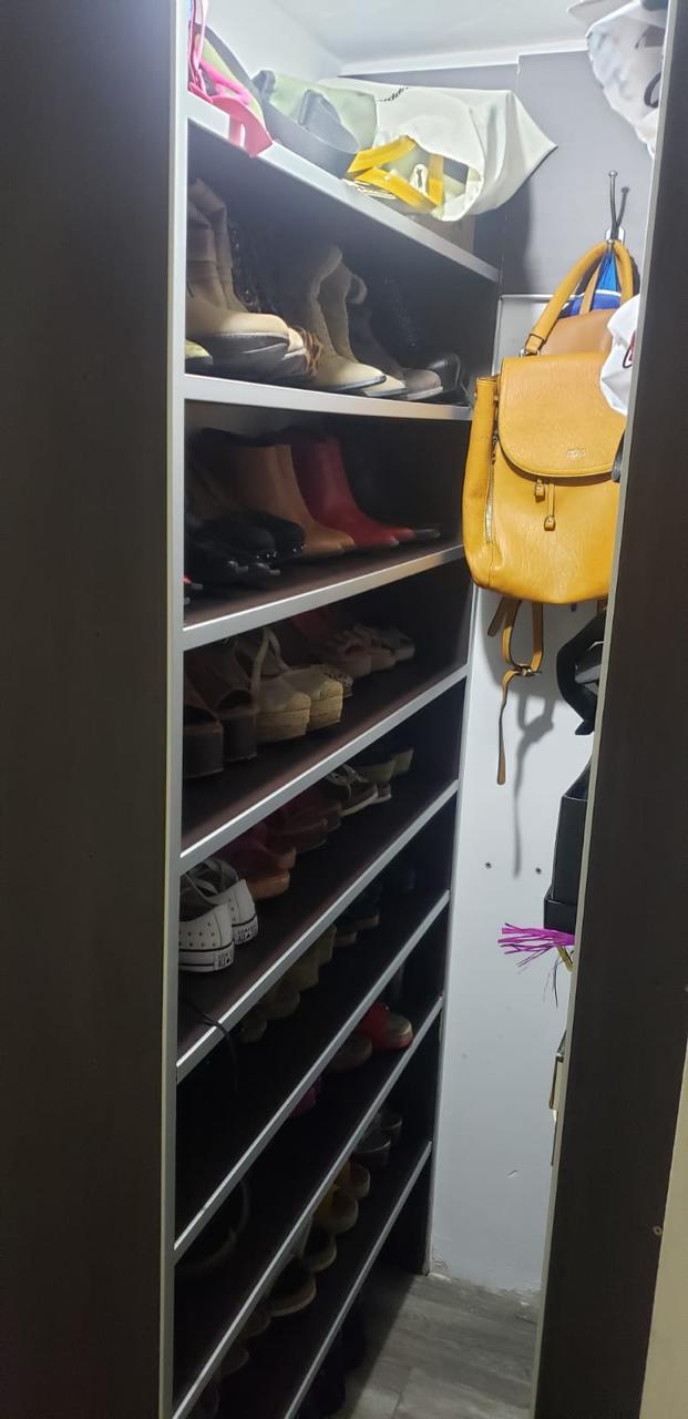 Excelente precio para una Amplia y cómoda casa en B Alta Córdoba de 4 Dormitorios!!!!