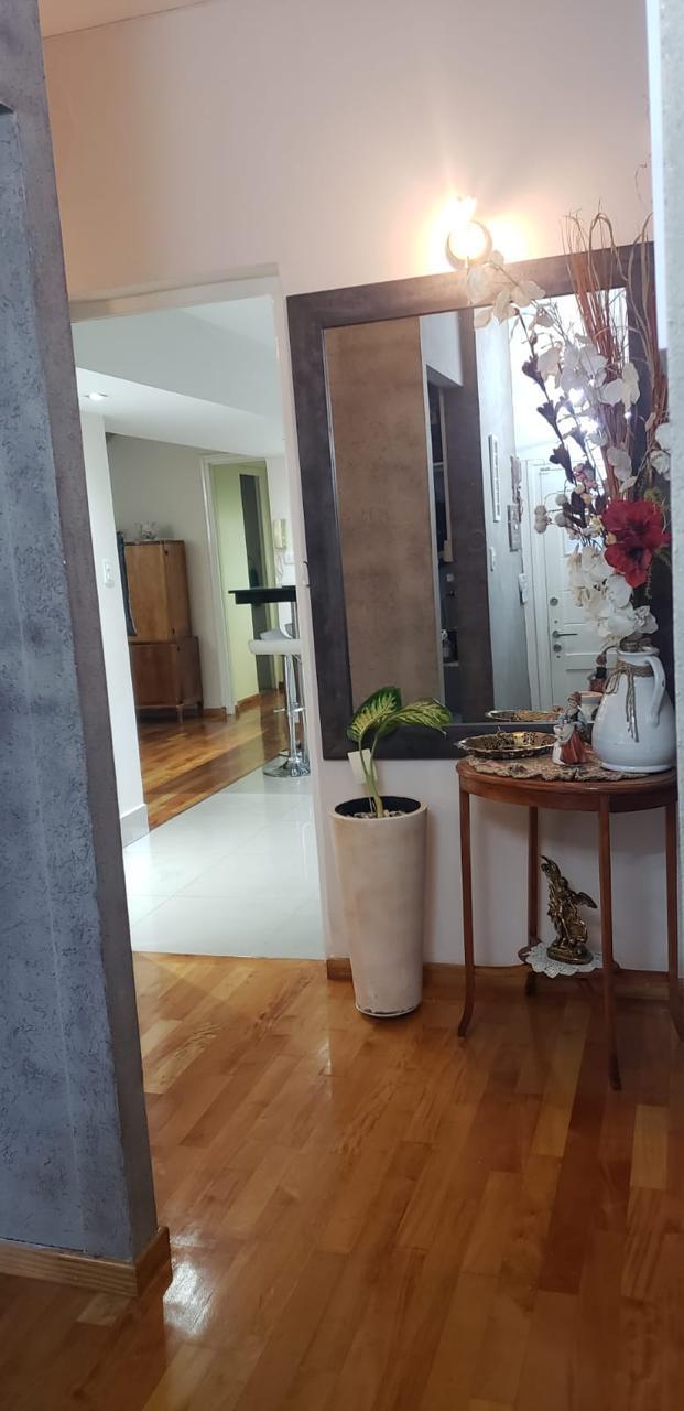 Excelente precio para una Amplia y cómoda casa en B Alta Córdoba de 4 Dormitorios!!!!