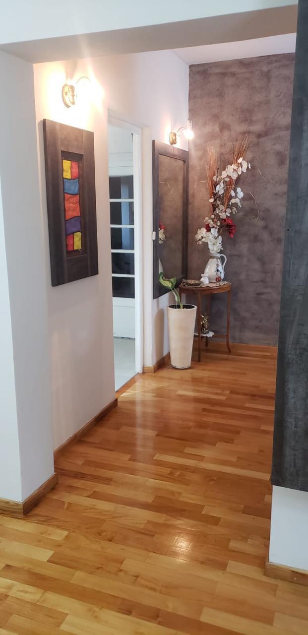 Excelente precio para una Amplia y cómoda casa en B Alta Córdoba de 4 Dormitorios!!!!