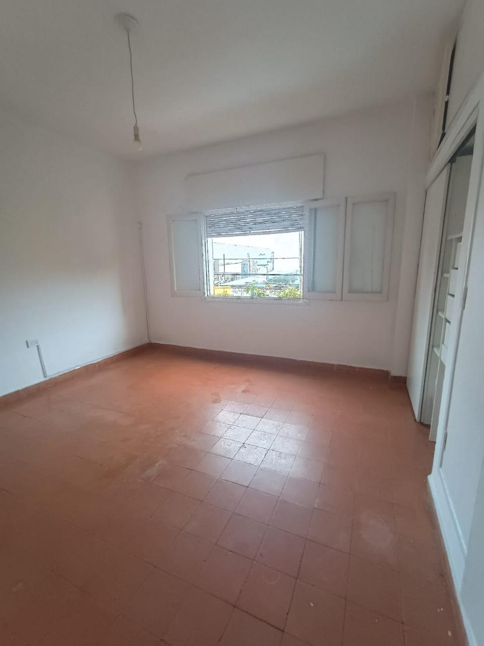 ALQUILER  PHDEPTO de  3 DORMITORIOS  TERRAZA CON ASADOR- A METROS AV.SABATTINI