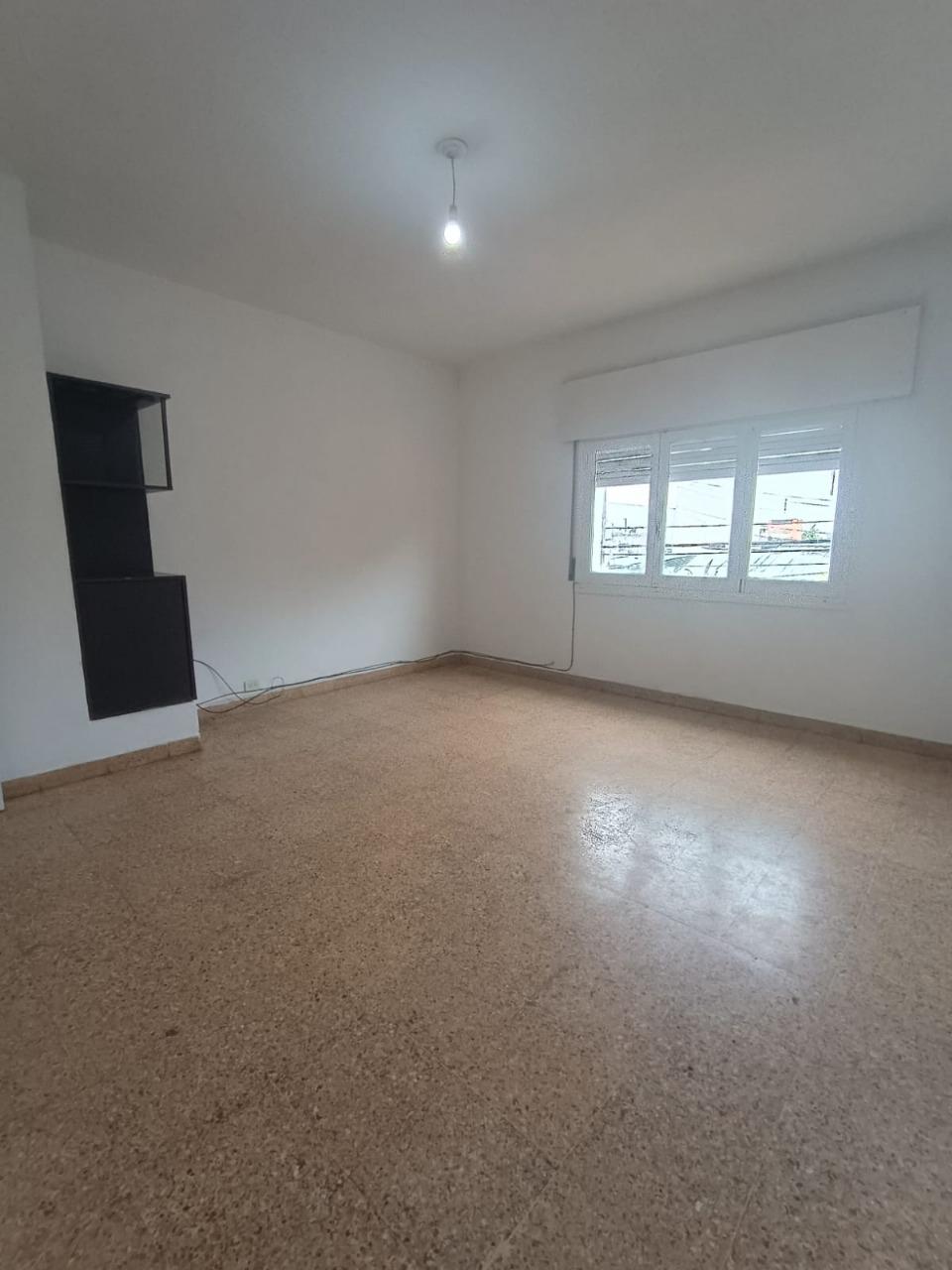 ALQUILER  PHDEPTO de  3 DORMITORIOS  TERRAZA CON ASADOR- A METROS AV.SABATTINI