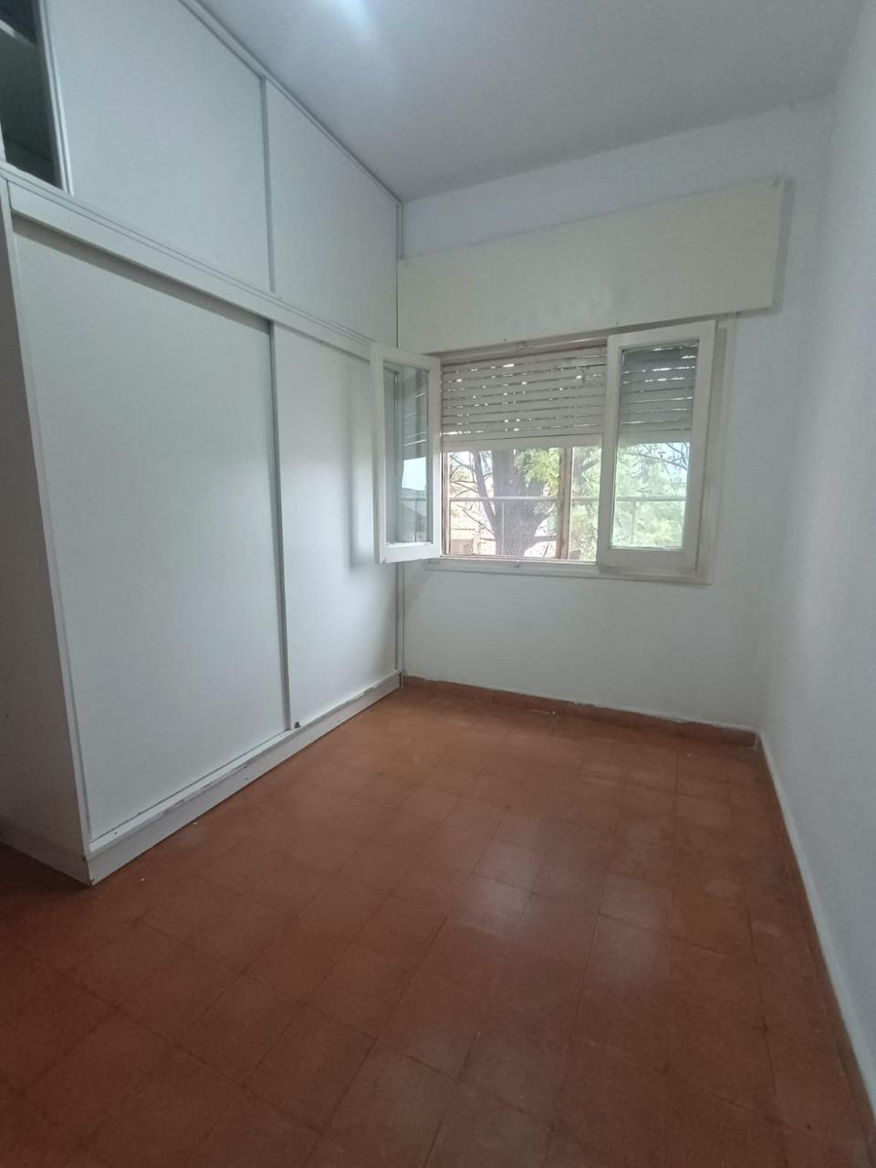 ALQUILER  PHDEPTO de  3 DORMITORIOS  TERRAZA CON ASADOR- A METROS AV.SABATTINI