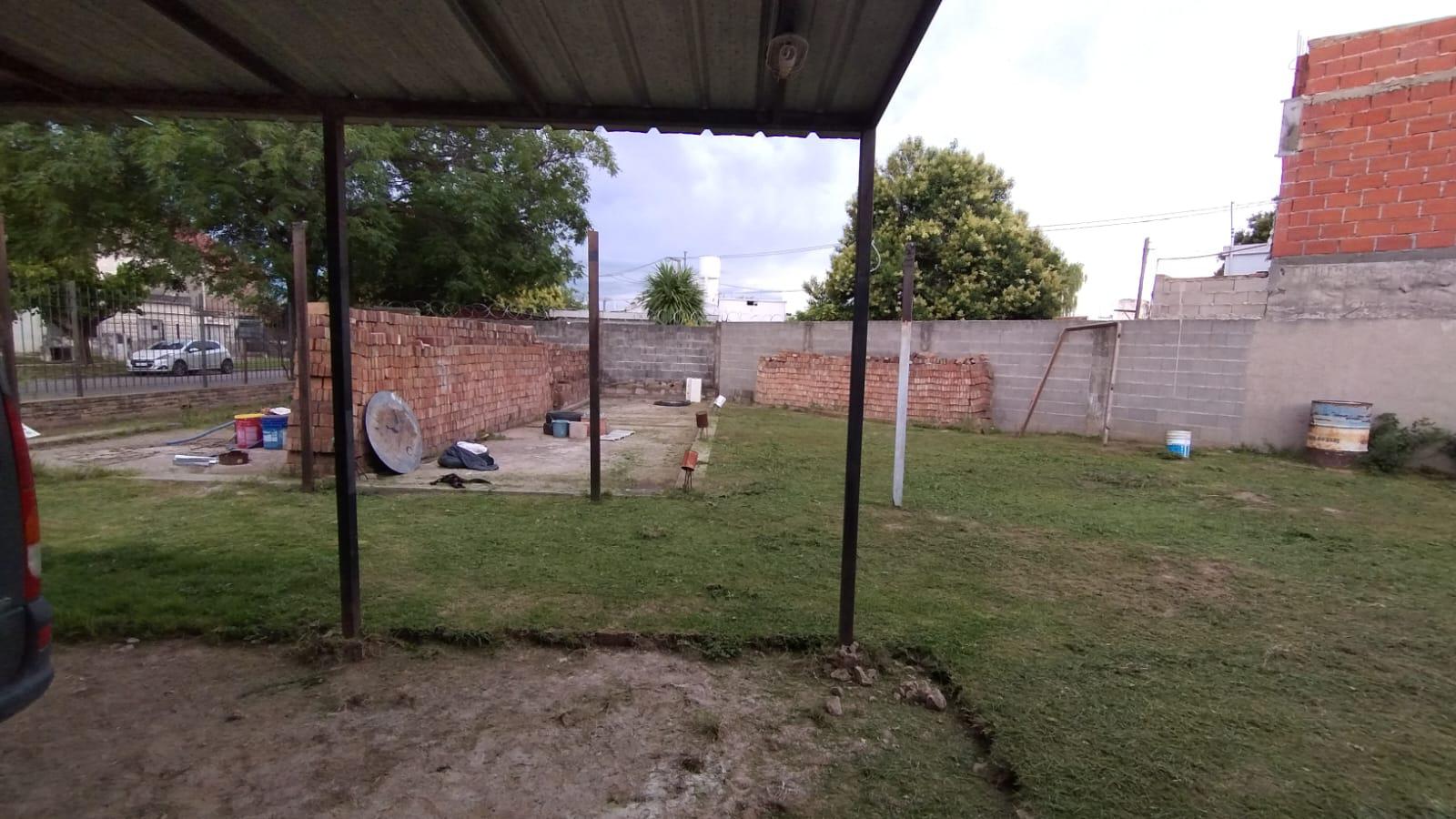 SE VENDE CONSTRUCCIÓN EN TERRENO ESQUINA BARRIO SANTA ISABEL 1 SECC