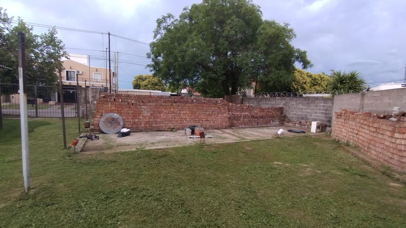 SE VENDE CONSTRUCCIÓN EN TERRENO ESQUINA BARRIO SANTA ISABEL 1 SECC