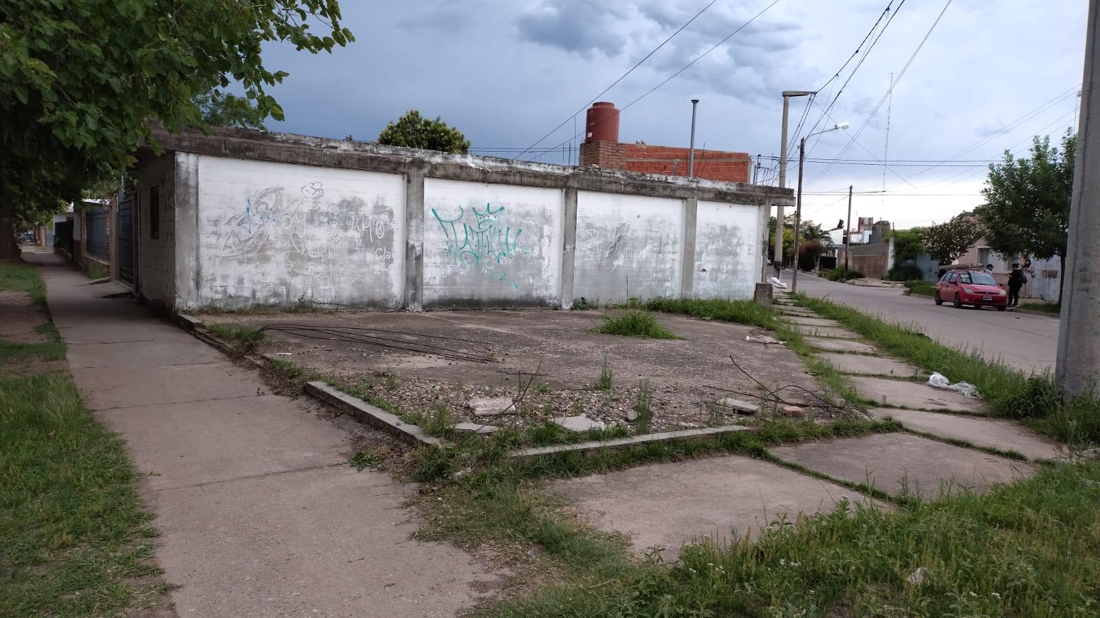 SE VENDE CONSTRUCCIÓN EN TERRENO ESQUINA BARRIO SANTA ISABEL 1 SECC