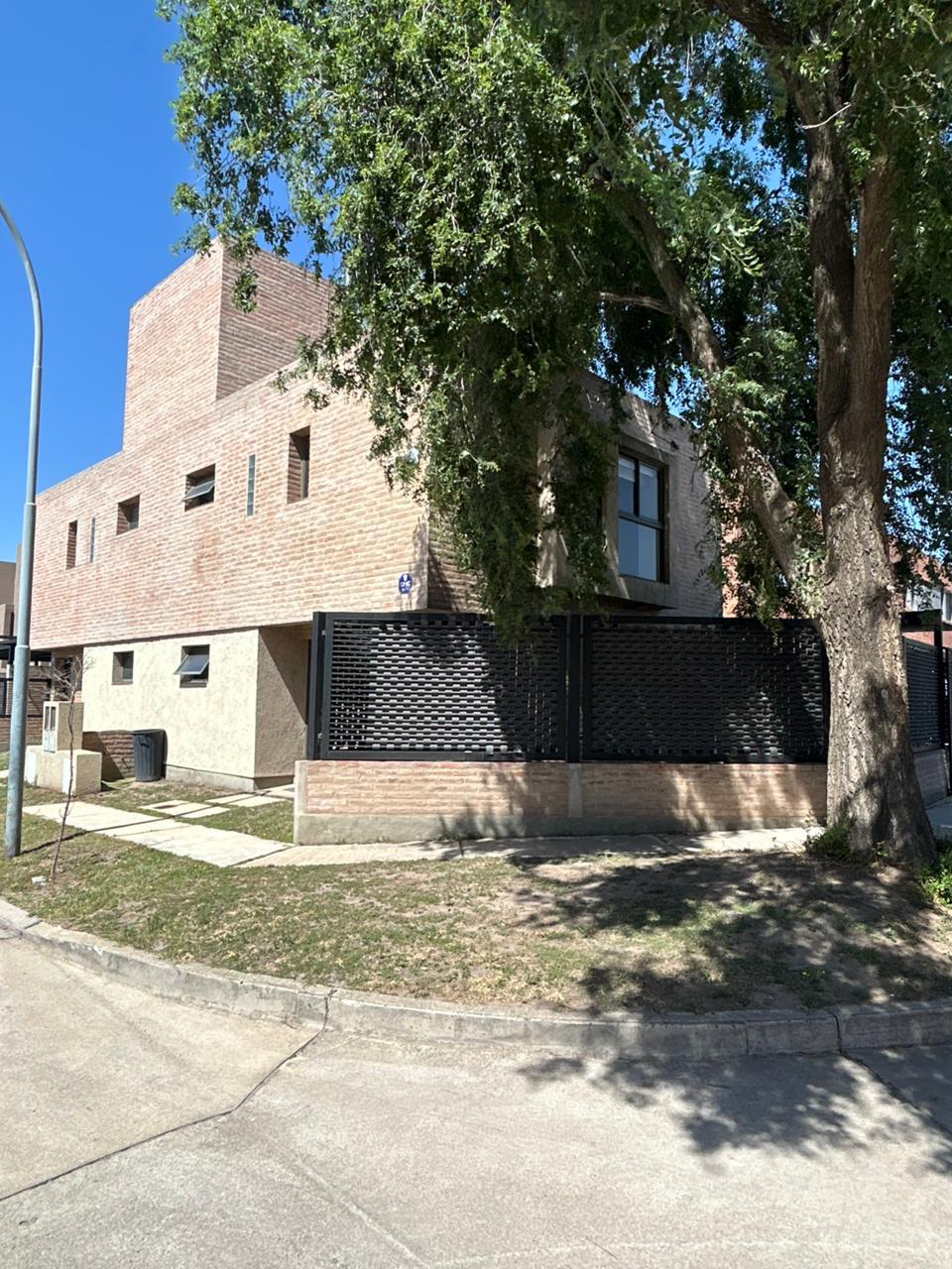 VENDO DUPLEX MIRADORES DE MANANTIALES I EXCELENTE UBICACIÓN