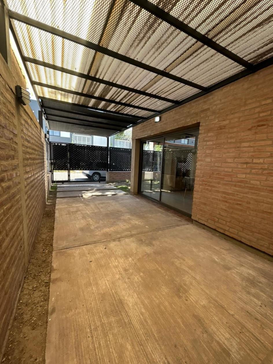 VENDO DUPLEX MIRADORES DE MANANTIALES I EXCELENTE UBICACIÓN