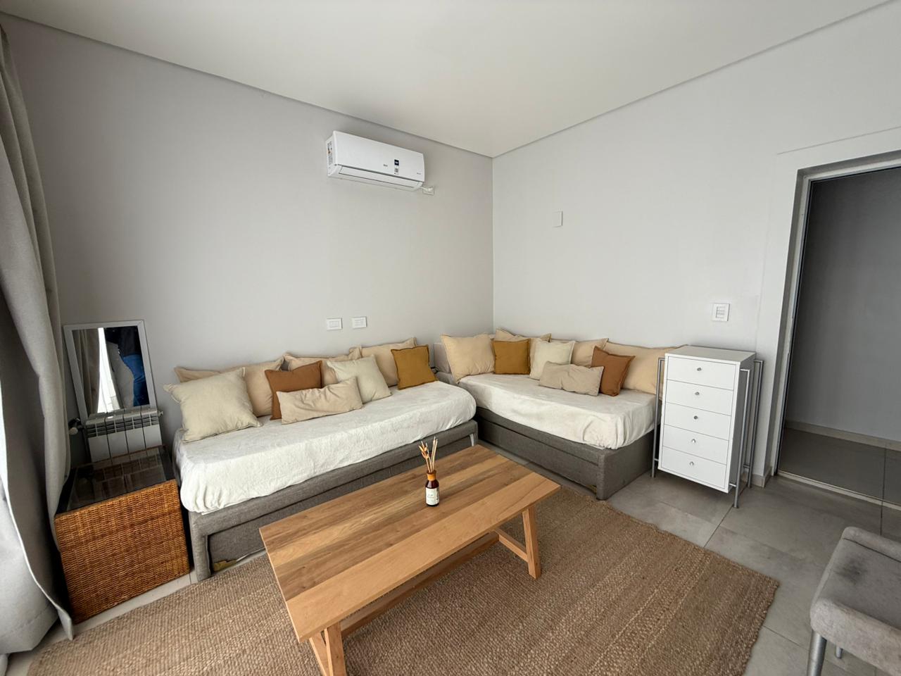 CASA 4 DORMITORIOS CAÑUELAS COUNTRY GOLF