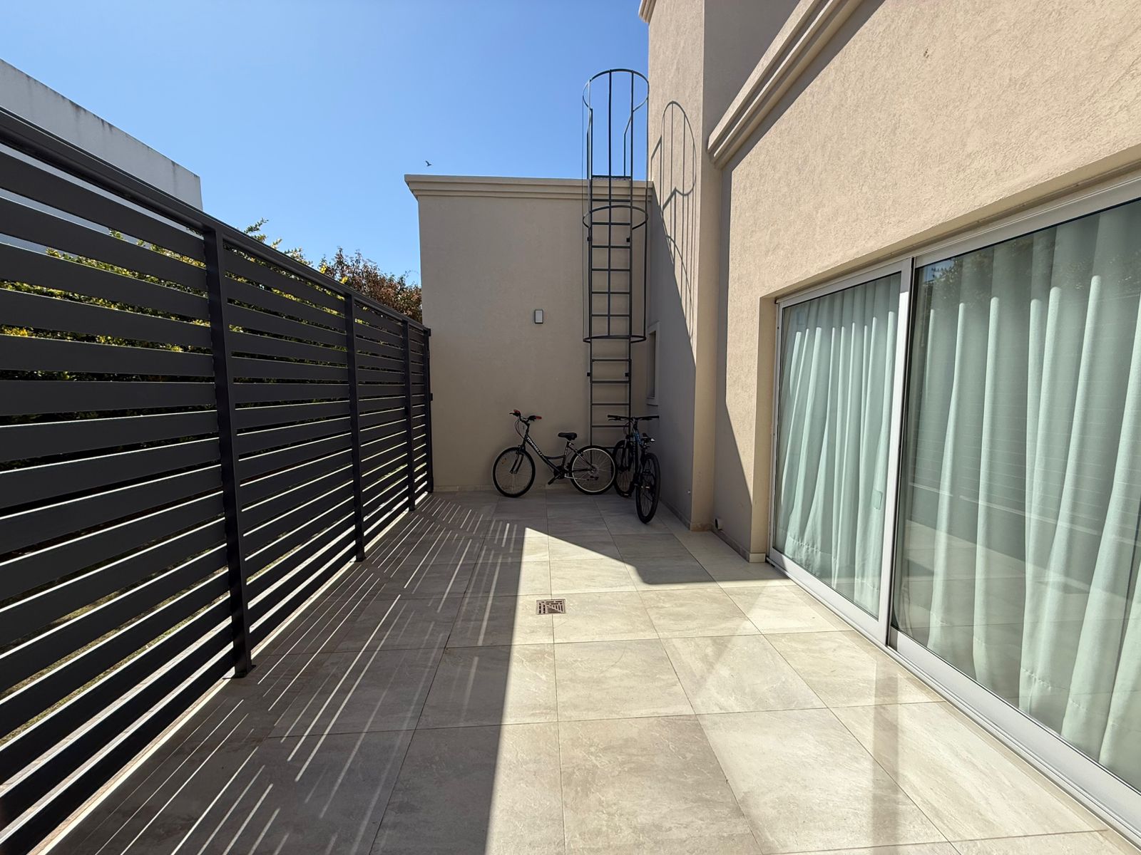 CASA 4 DORMITORIOS CAÑUELAS COUNTRY GOLF