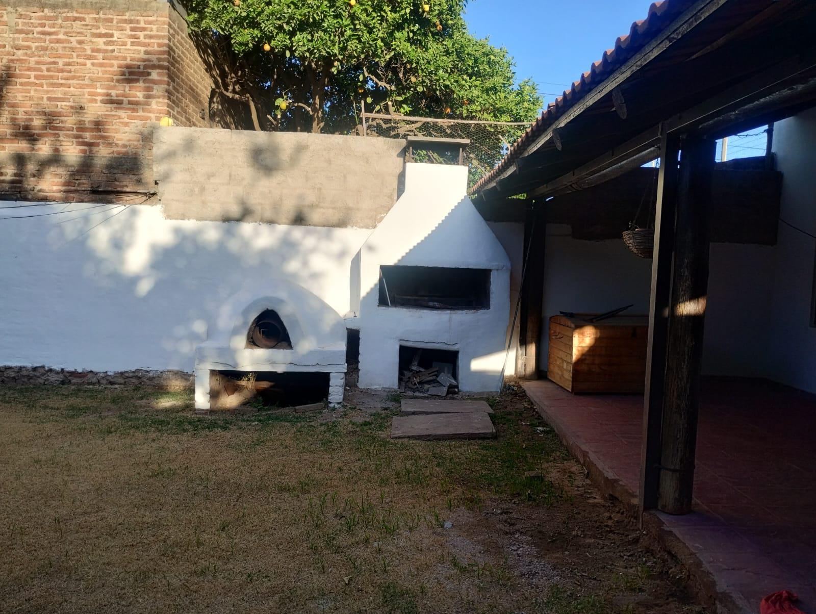 GMLPROPIEDADES VENDE HERMOSA PROPIEDAD EN B ITUZAINGO CALLE FULTON 7027.
