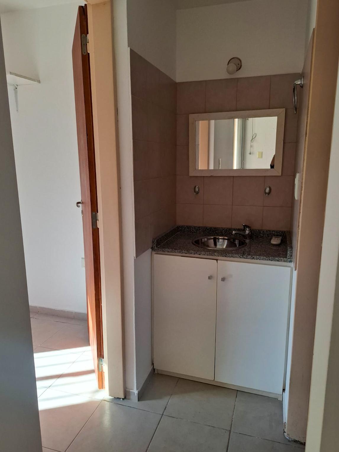 VTA DEPTO 1 DORM C PATIO - ALTO ALBERDI - MTS AV COLON