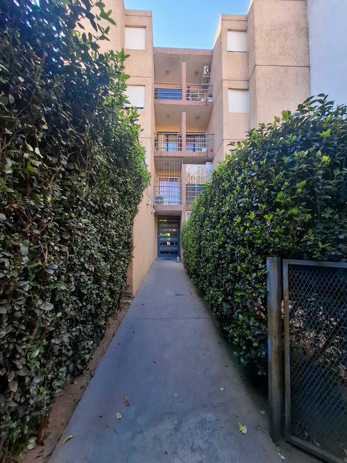 VTA DEPTO 1 DORM C PATIO - ALTO ALBERDI - MTS AV COLON