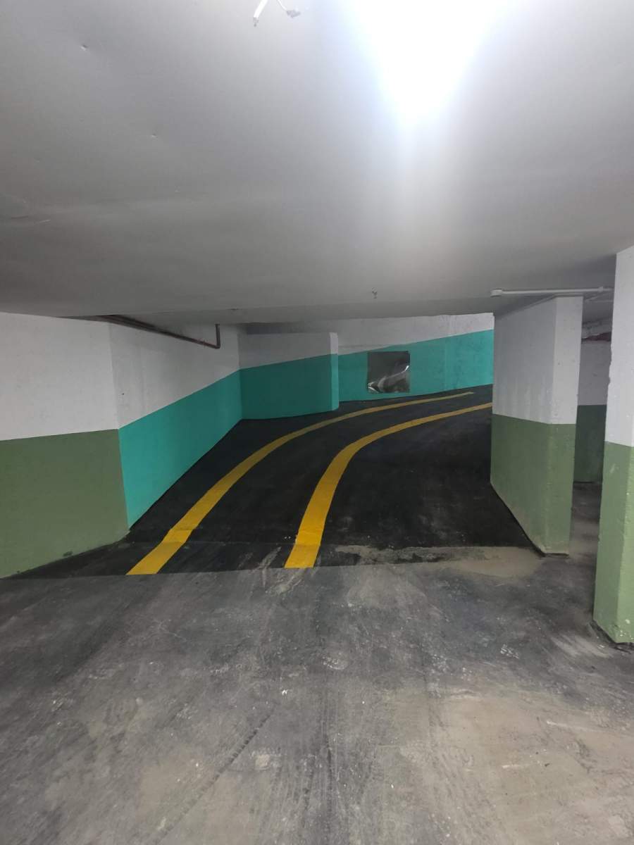 ALQUILER COCHERA PARA AUTO MEDIANO EN NUEVO CORDOBA