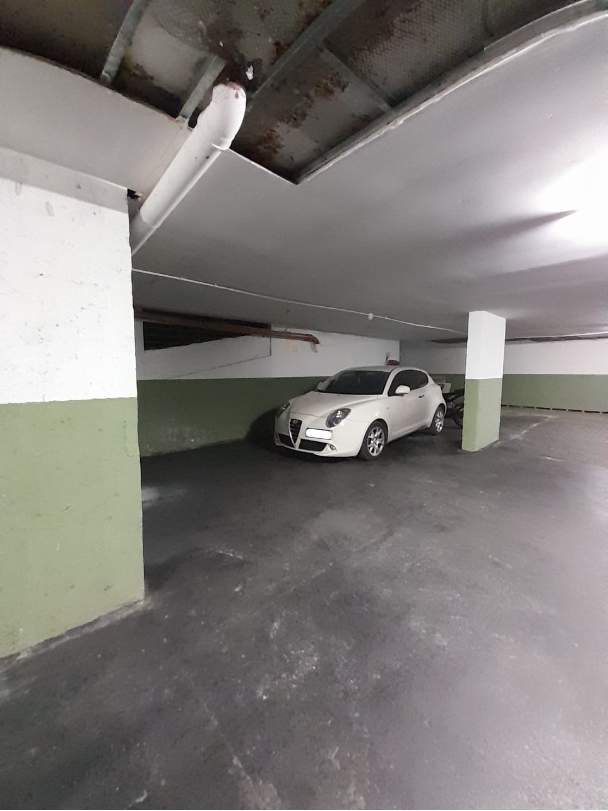 ALQUILER COCHERA PARA AUTO MEDIANO EN NUEVO CORDOBA