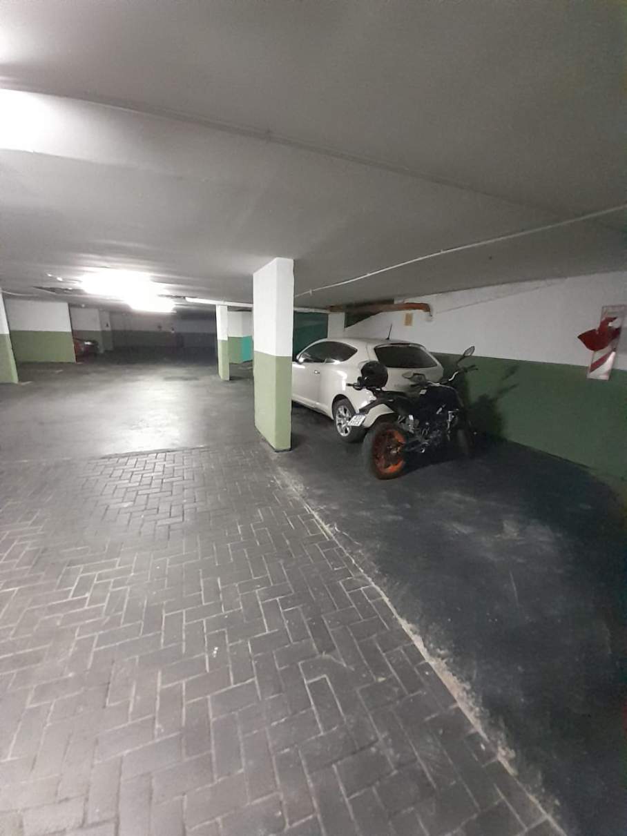 ALQUILER COCHERA PARA AUTO MEDIANO EN NUEVO CORDOBA