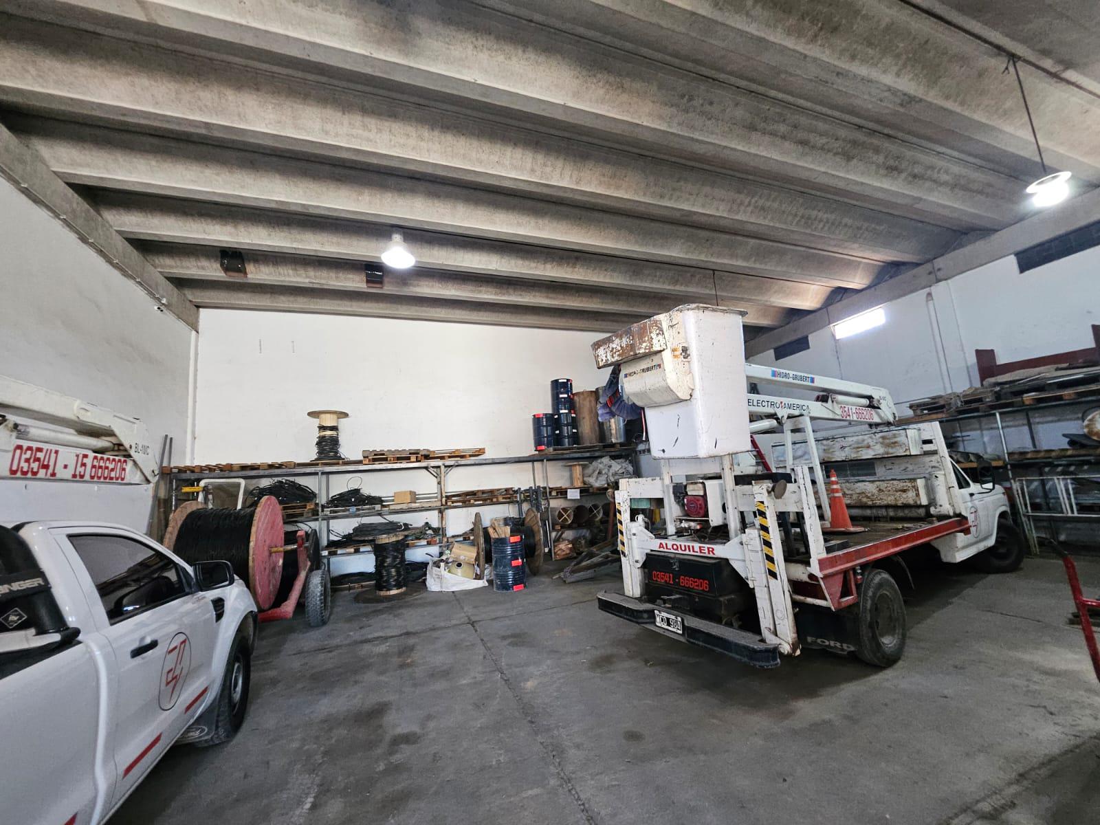 Alquiler Galpón B Crisol- a 200 mts de Av. Revolución de Mayo.