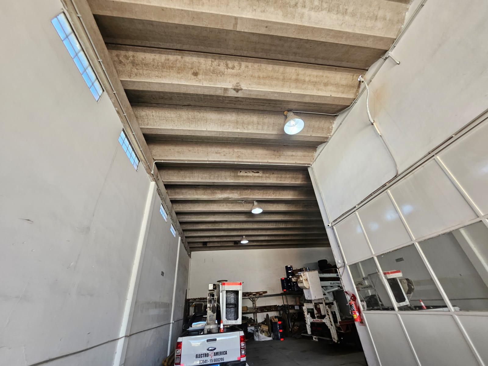 Alquiler Galpón B Crisol- a 200 mts de Av. Revolución de Mayo.