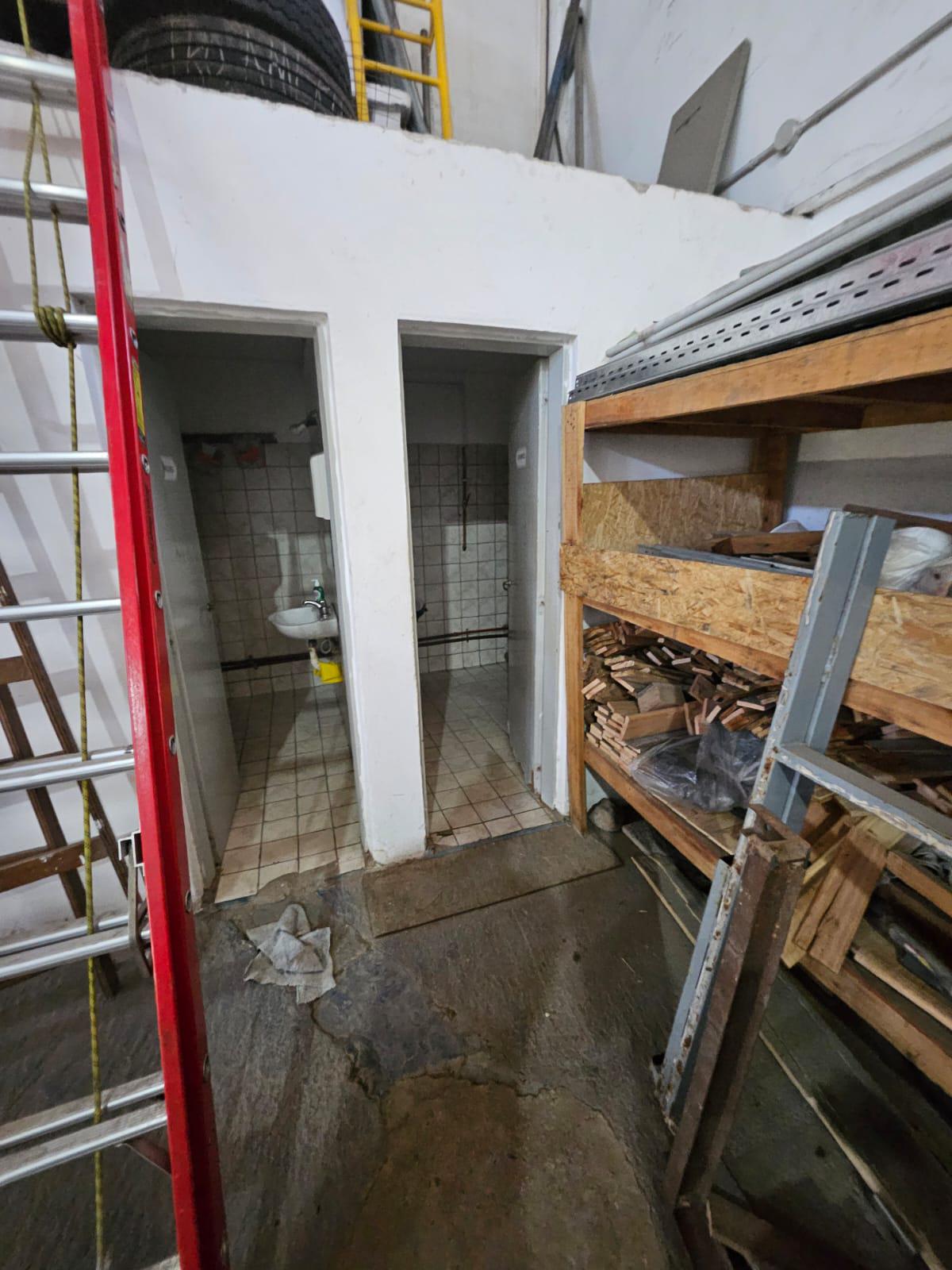 Alquiler Galpón B Crisol- a 200 mts de Av. Revolución de Mayo.