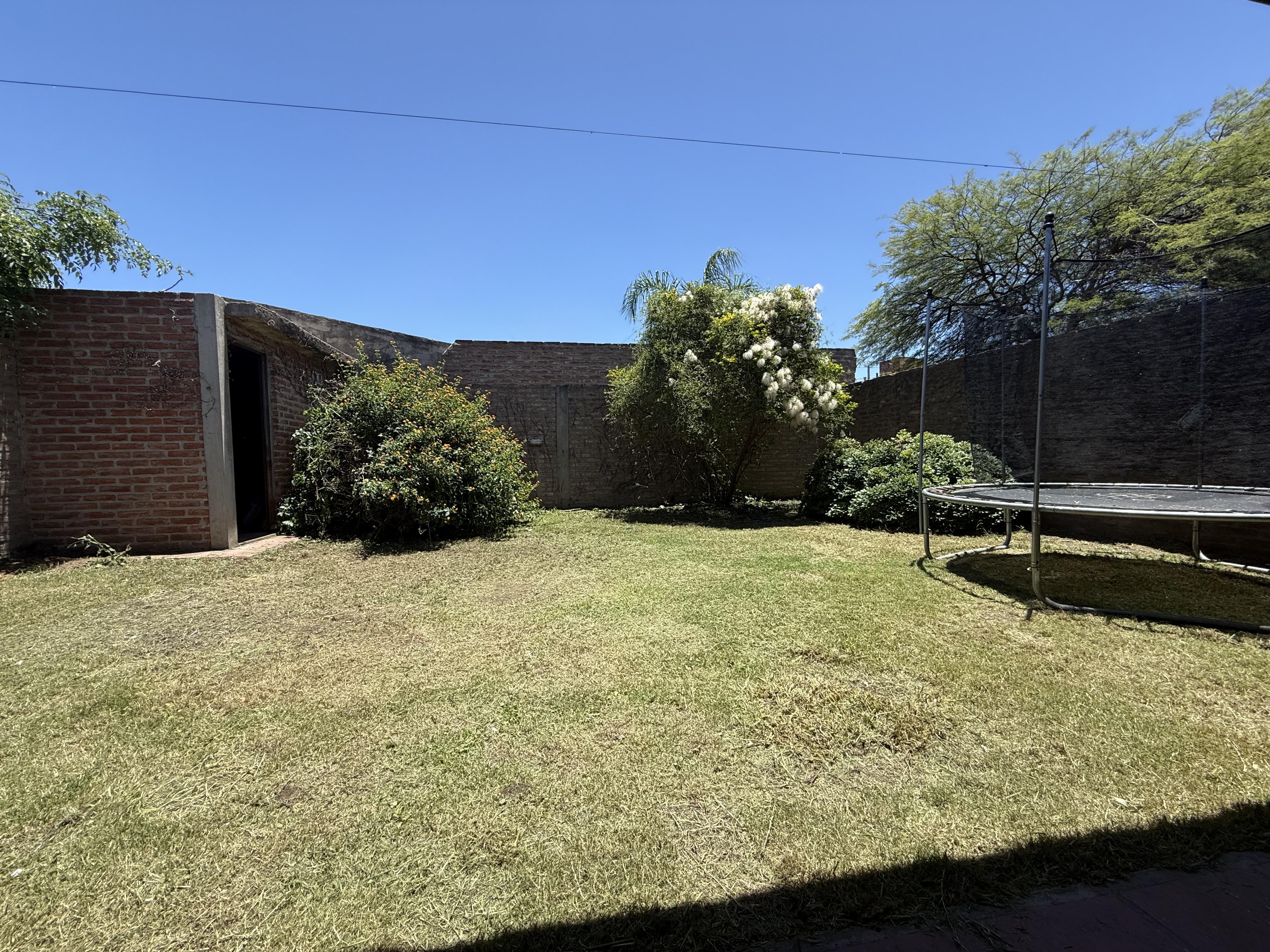 CASA EN VENTA 3DOR UNICA IMPECABLE PATIO ENORME A CDRAS HOGAR SAN CAMILO B LOS BOULEVARES