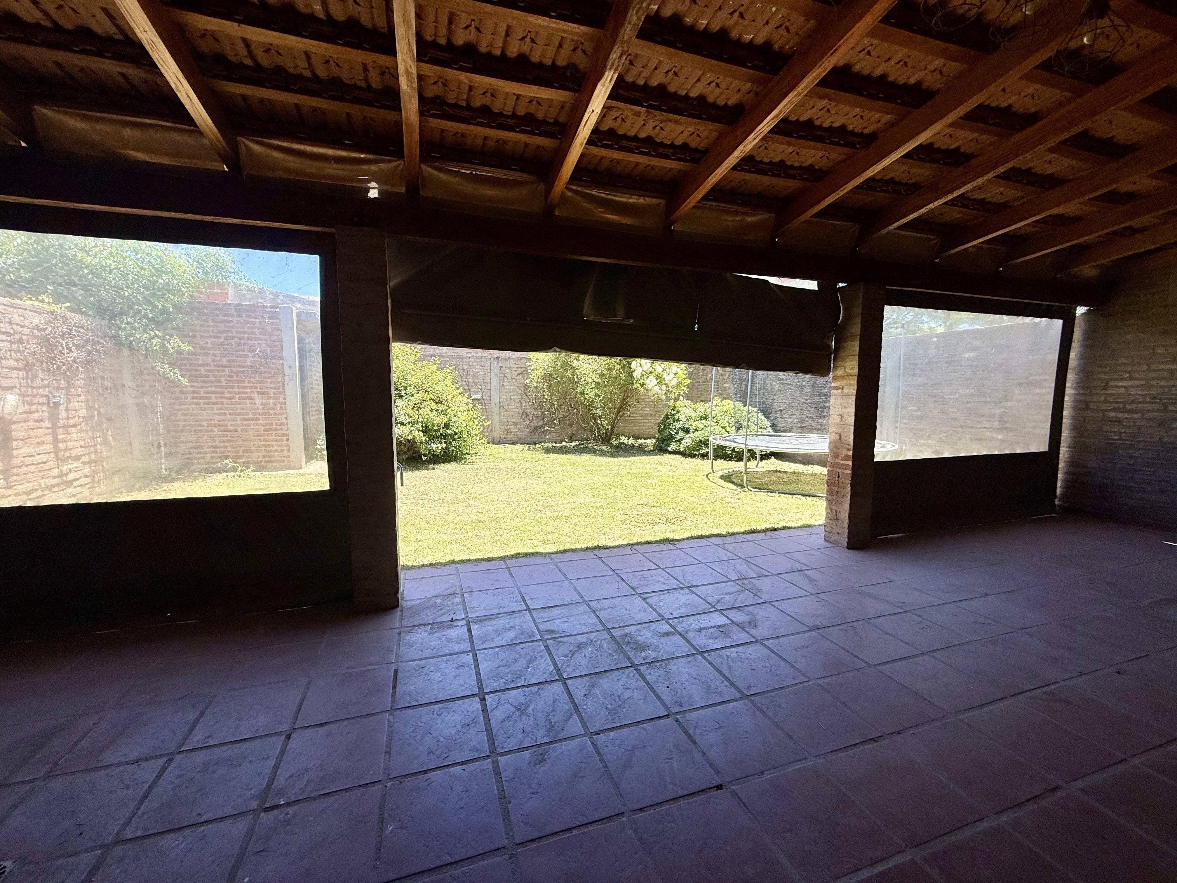 CASA EN VENTA 3DOR UNICA IMPECABLE PATIO ENORME A CDRAS HOGAR SAN CAMILO B LOS BOULEVARES