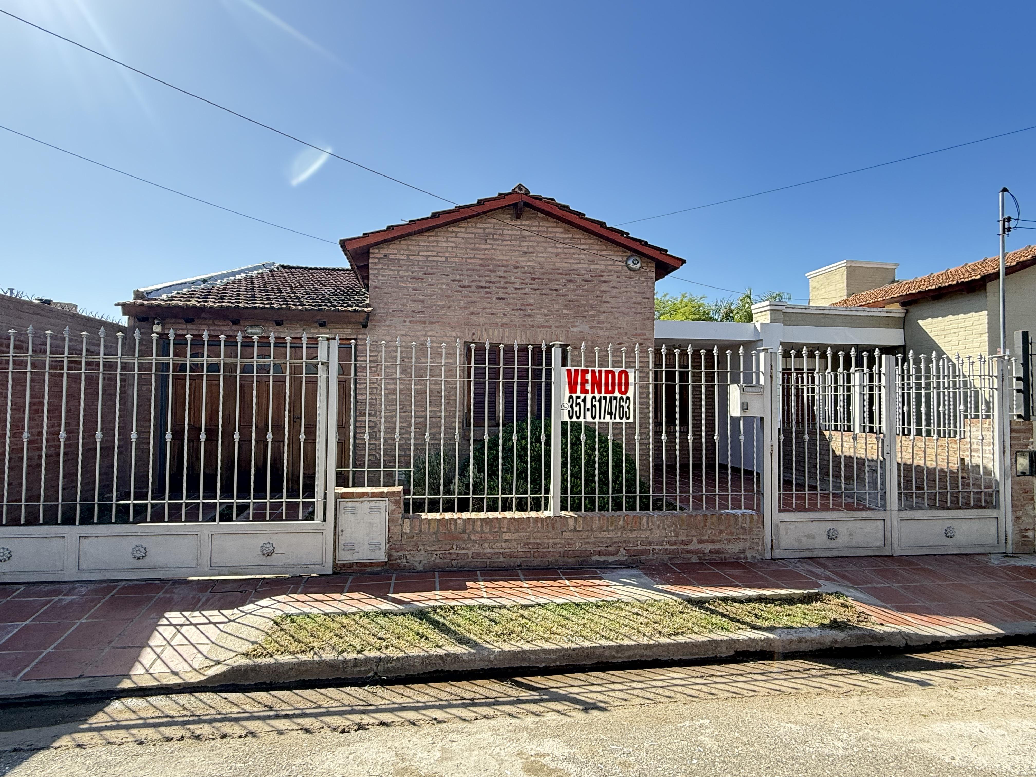 CASA EN VENTA 3DOR UNICA IMPECABLE PATIO ENORME A CDRAS HOGAR SAN CAMILO B LOS BOULEVARES