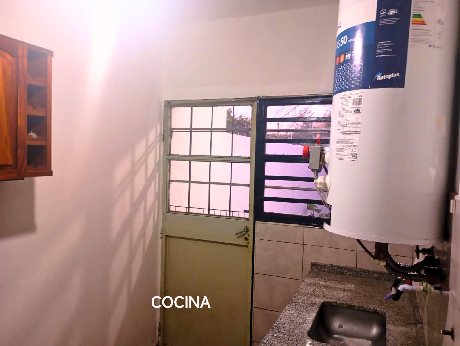 VENTA CASA 3 DORMITORIOS B LOS GIGANTES