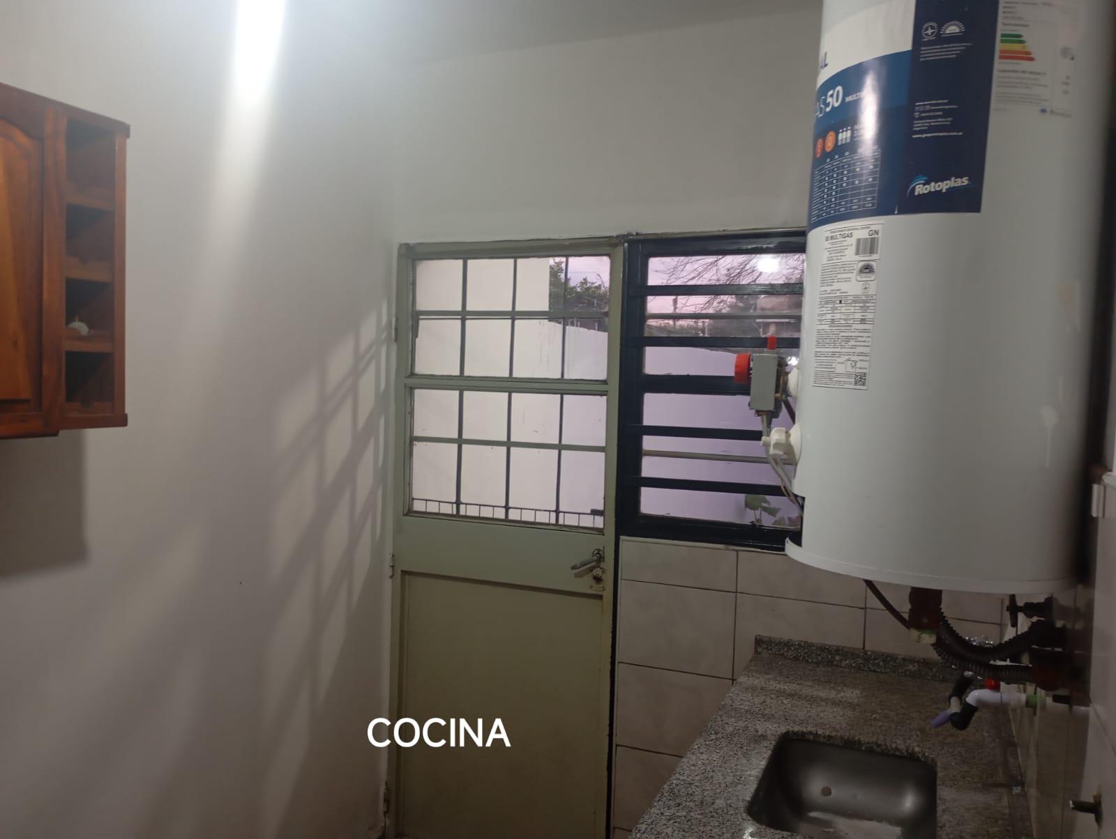 VENTA CASA 3 DORMITORIOS B LOS GIGANTES