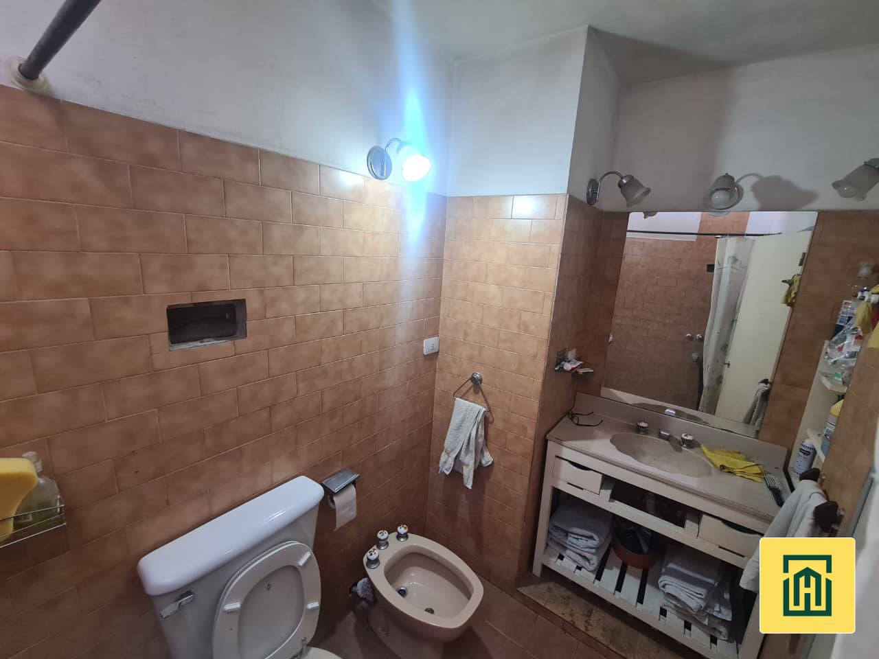 CASA 3 DORMITORIOS BARRIO LOS GIGANTES