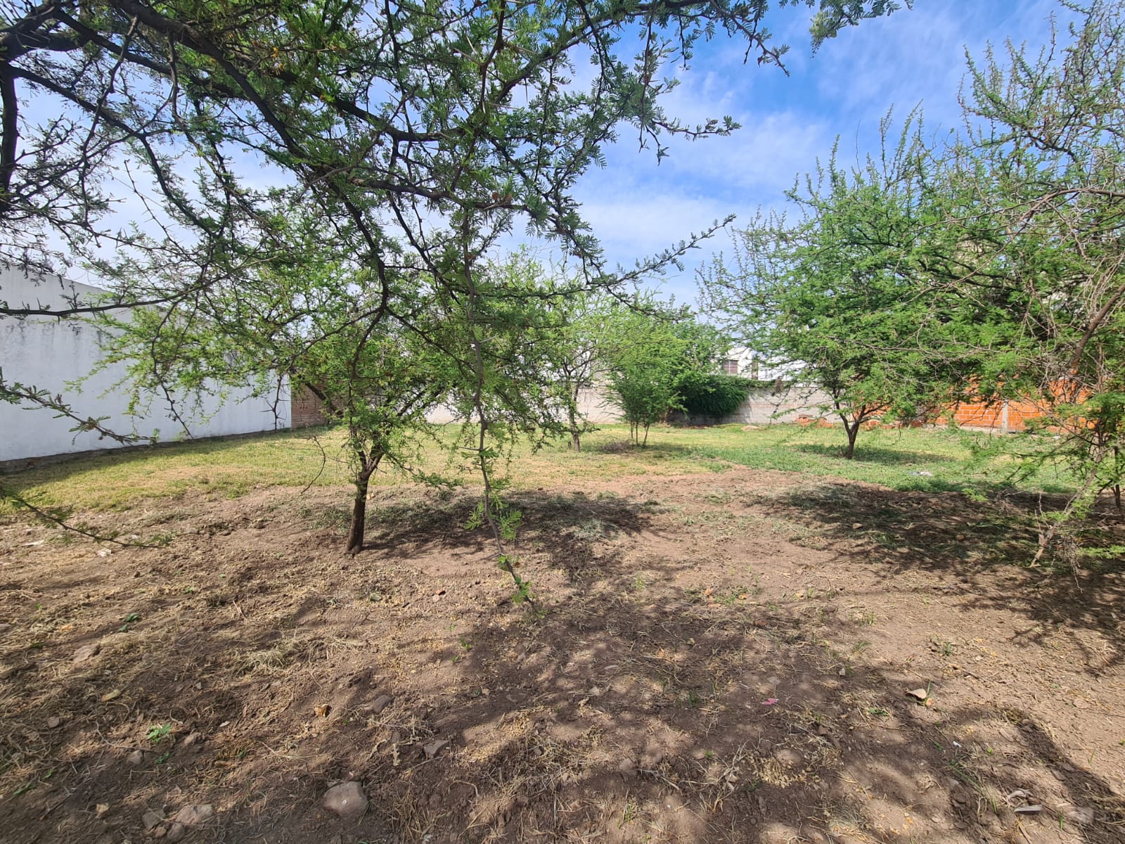 VENTA LOTES EN B NUEVO POETA LUGONES