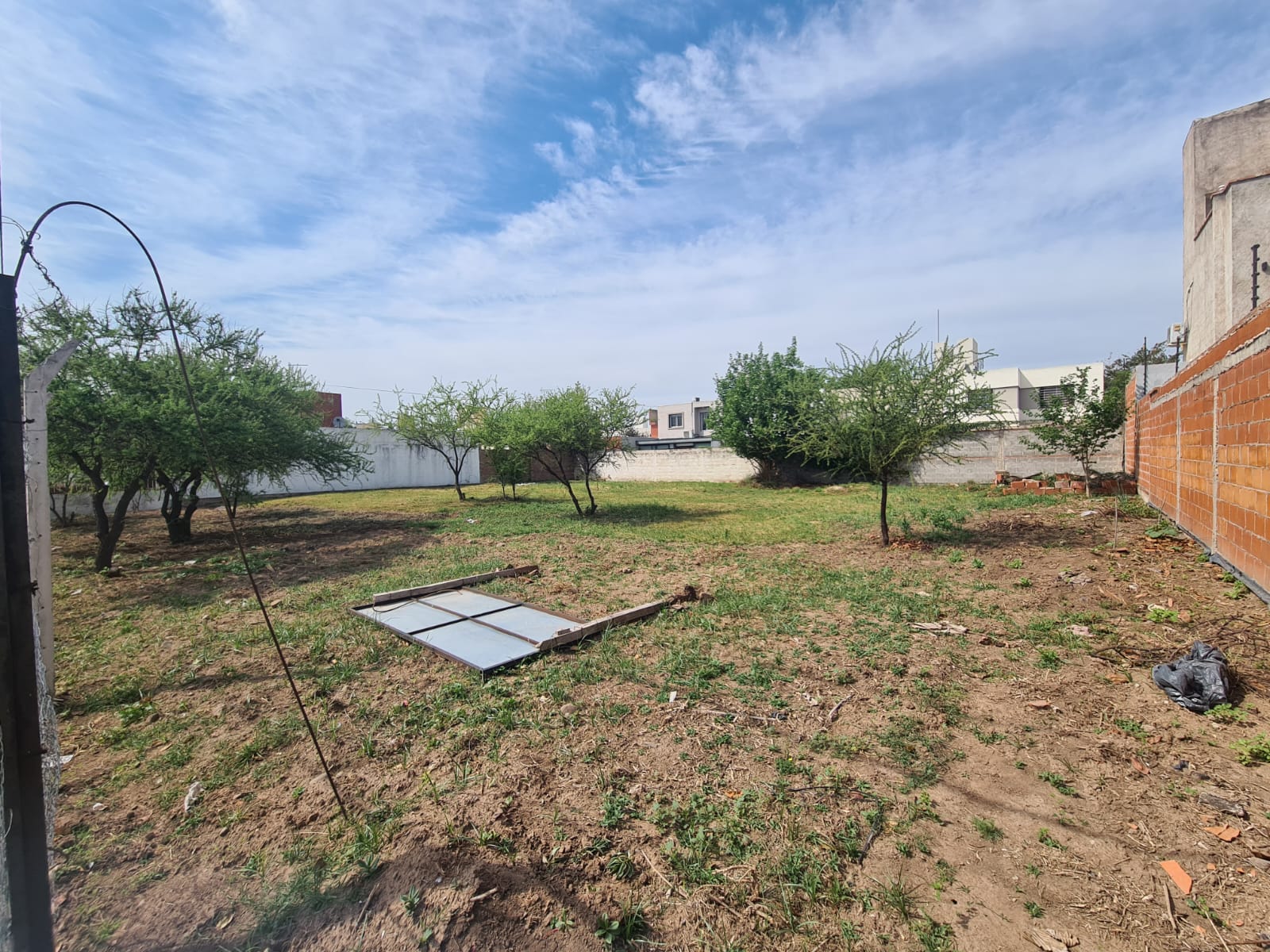 VENTA LOTES EN B NUEVO POETA LUGONES