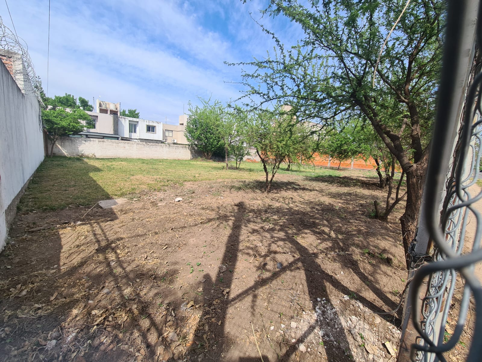 VENTA LOTES EN B NUEVO POETA LUGONES