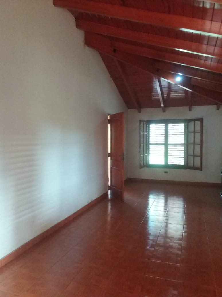 VENTA GRAN TERRENO  CASA