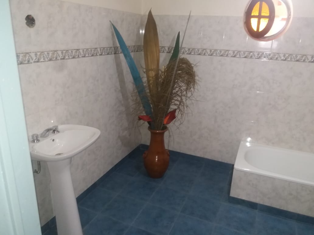 VENTA GRAN TERRENO  CASA