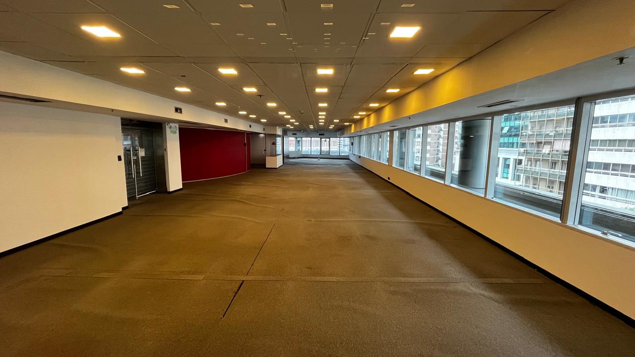 Alquiler OFICINA Categoría  250 m2 Ecipsa Tower Vistas a Yrigoyen