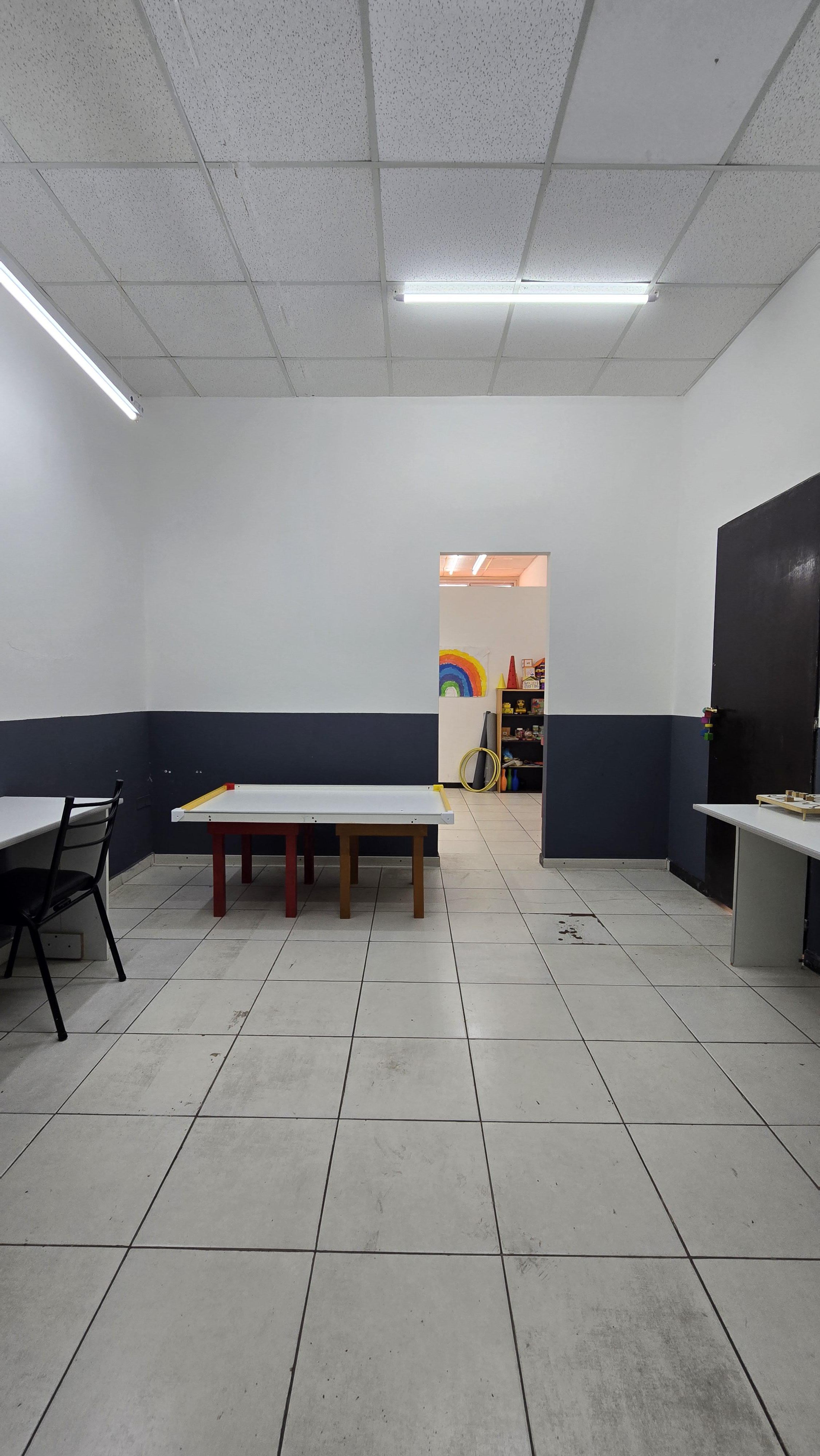 Oficina Amplia con Recepción  Ideal Uso Educativo o Profesional