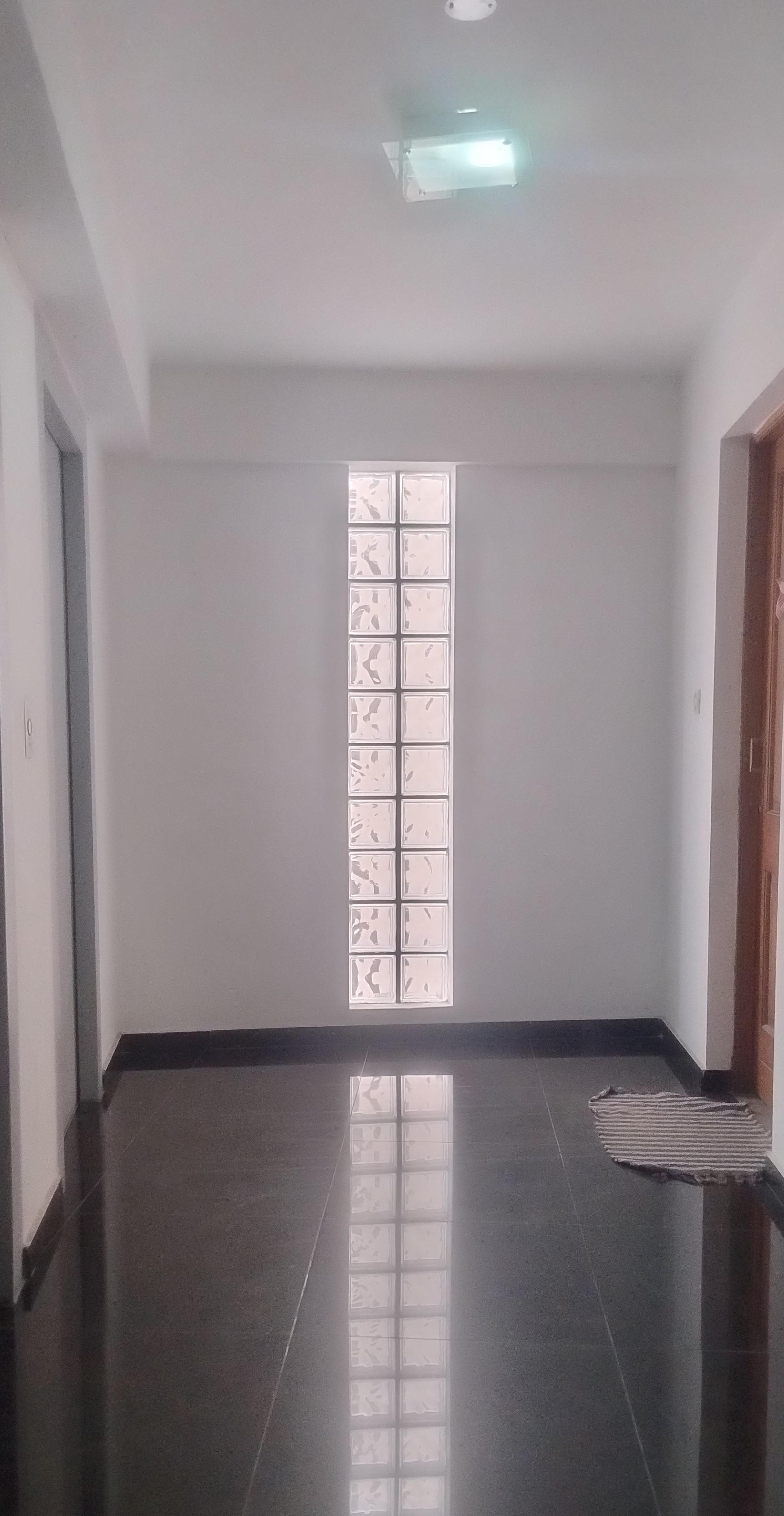 Departamento de 2 Dorm con Balcón y Cochera. Muy Luminoso!