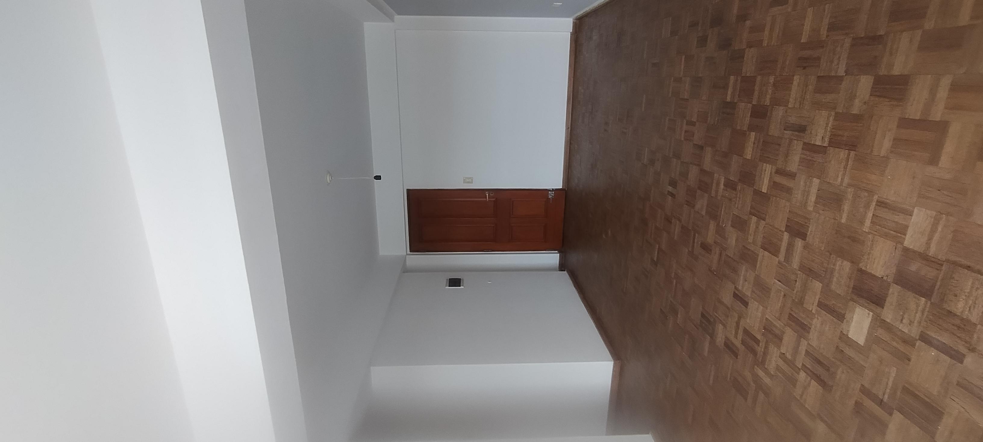 Departamento de 2 Dorm con Balcón y Cochera. Muy Luminoso!