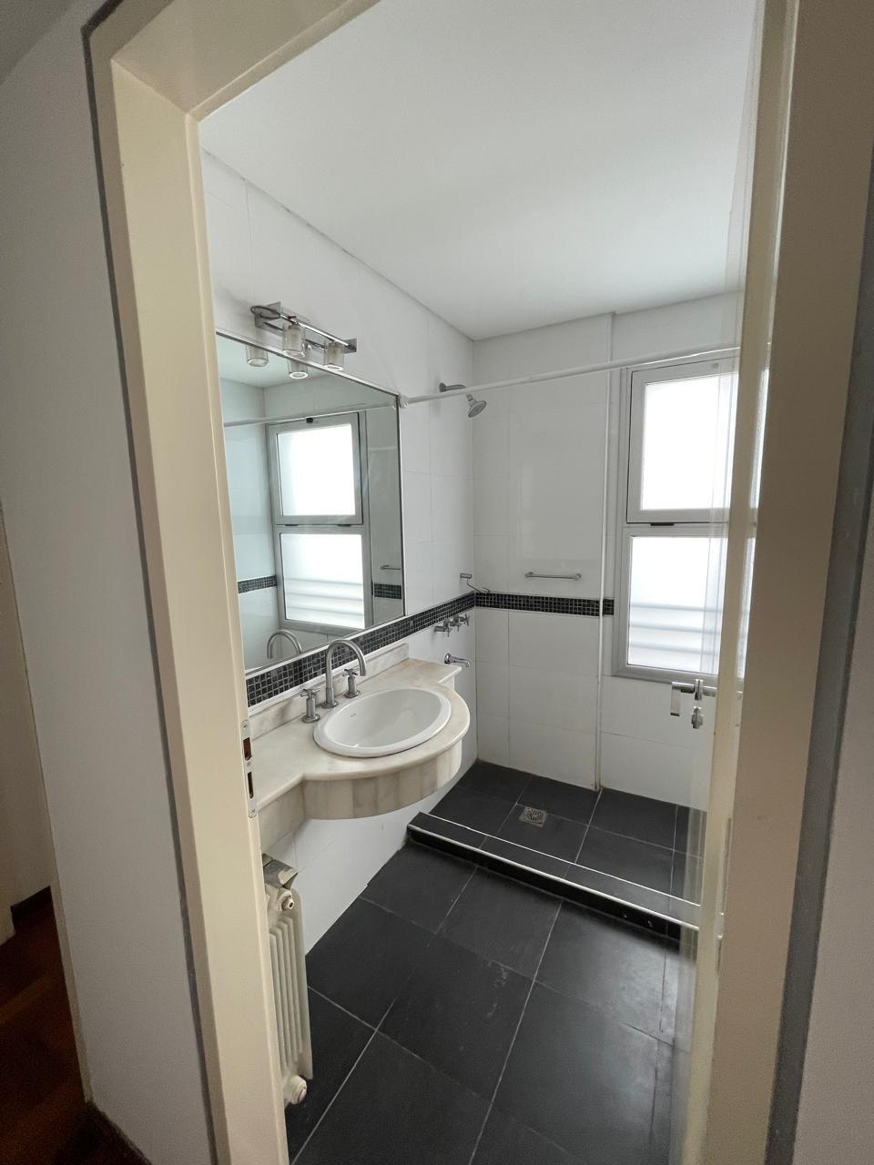 NVA CORDOBA: OBISPO SALGUERO 826 FRENTE AL PARQUE SARMIENTO SEMIPISO DE 3 DOR CCOCHERA  Y AMENITIES