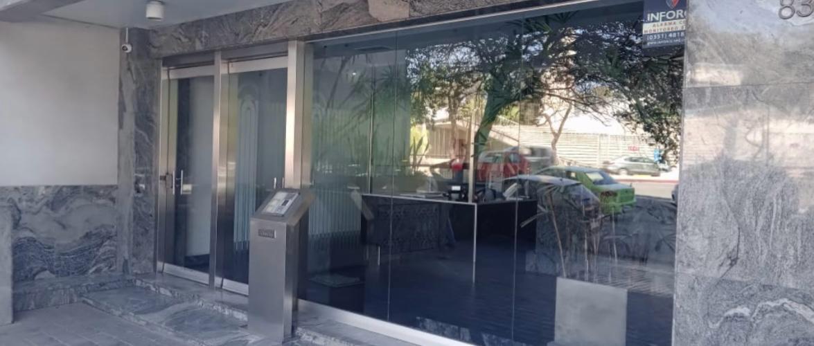 NVA CORDOBA: OBISPO SALGUERO 826 FRENTE AL PARQUE SARMIENTO SEMIPISO DE 3 DOR CCOCHERA  Y AMENITIES