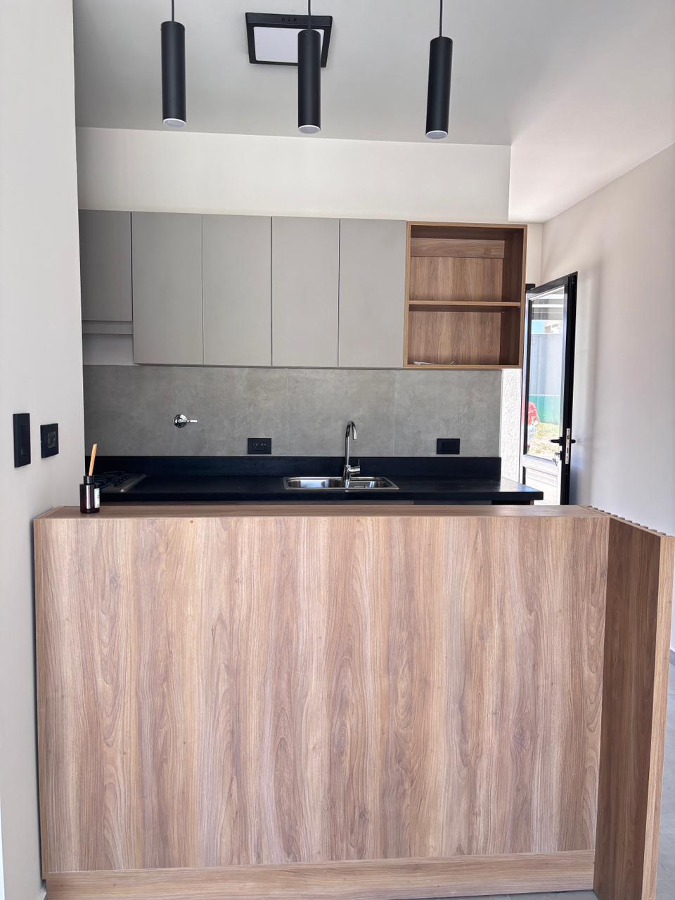 DUPLEX EN VENTA EN TERRAZAS DE MANANTIALES 2D 2B - A ESTRENAR!
