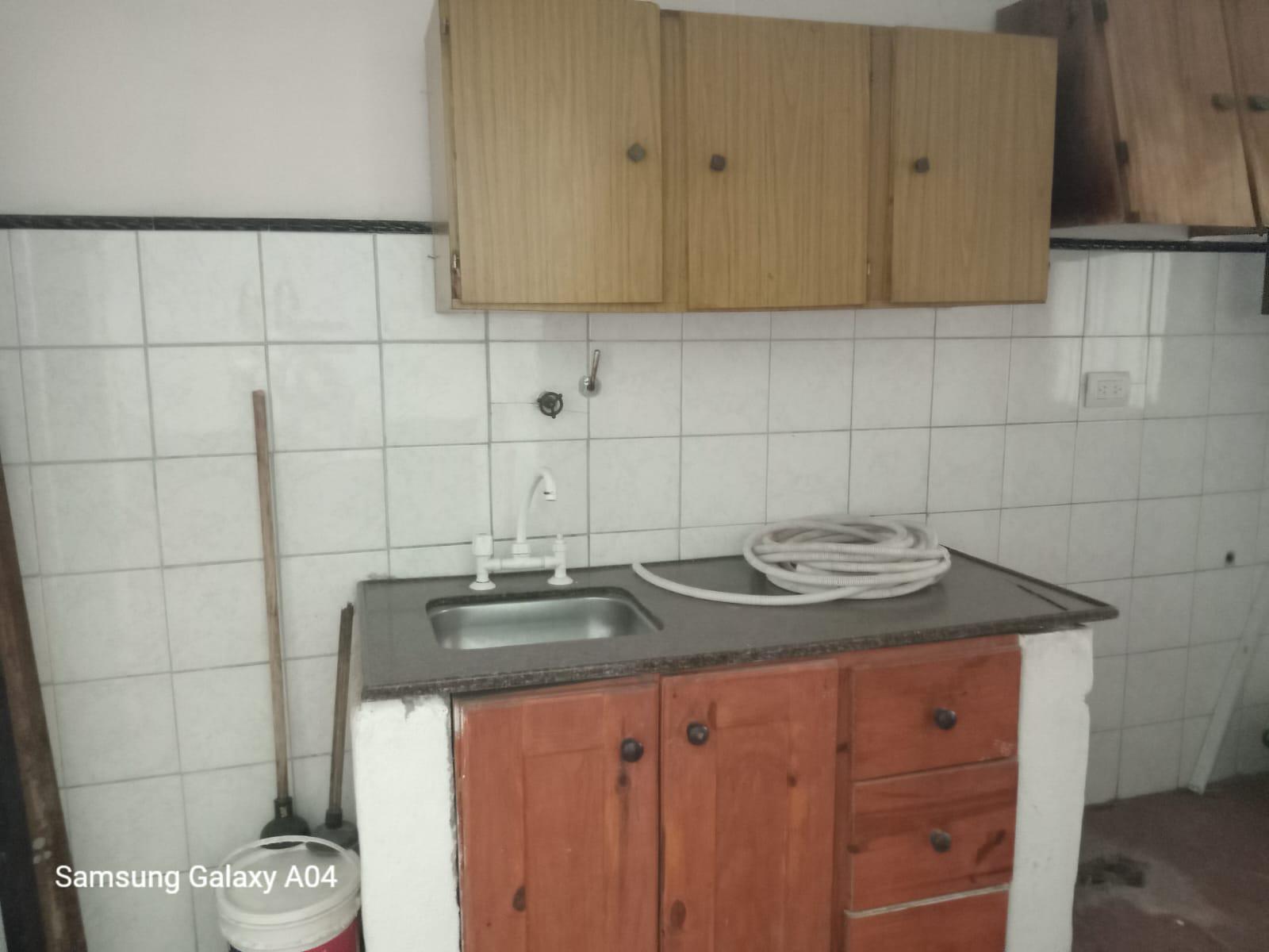 GMLPROPIEDADES VENDE CASADPTOLOCAL EN B VILLA OFELIA CALLE CIPRIANO PERELLO ¡¡¡OPORTUNIDAD DE INVERSION!!!!!!