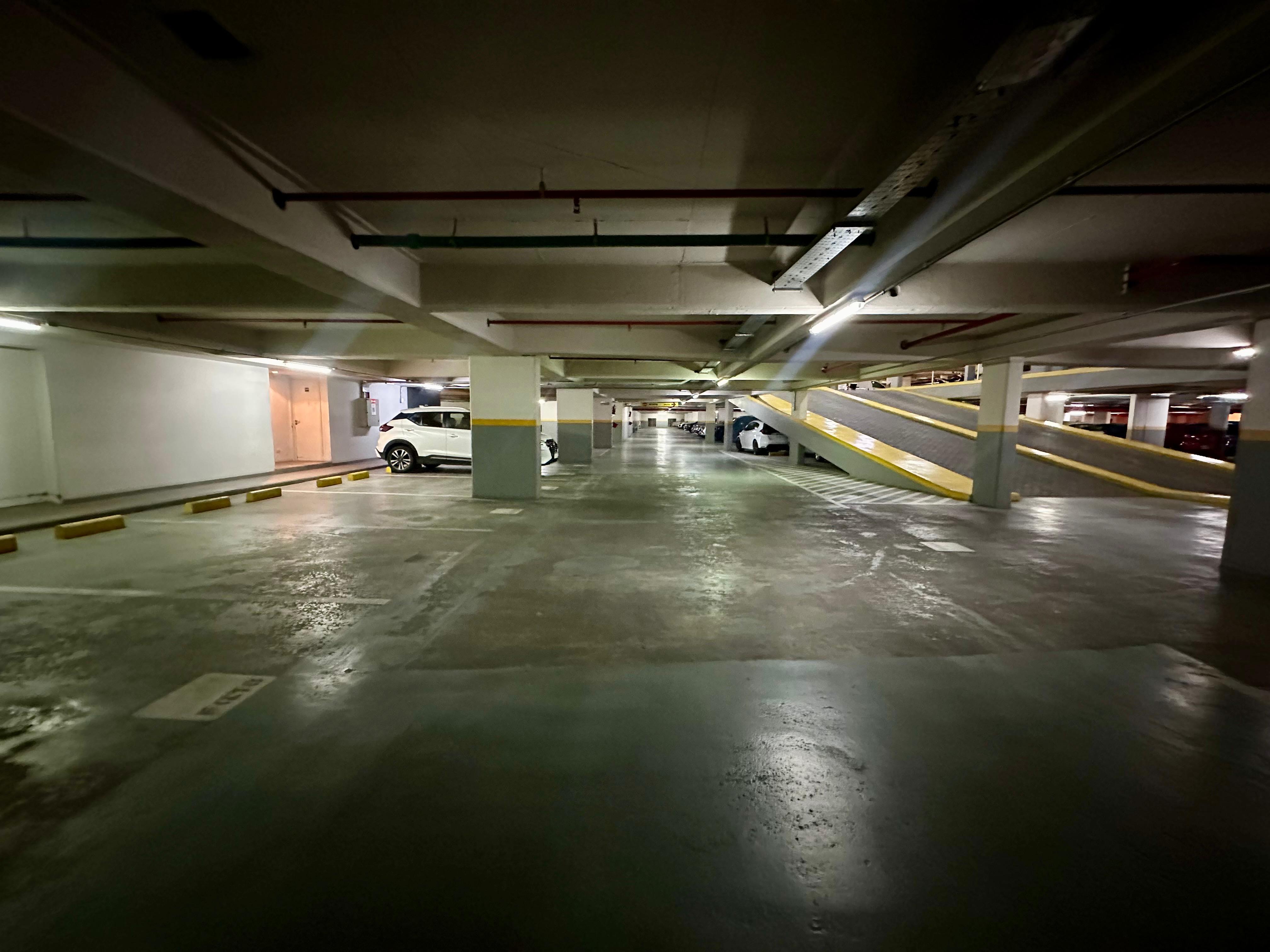 Venta Cochera amplia en Capitalinas  Centro Córdoba