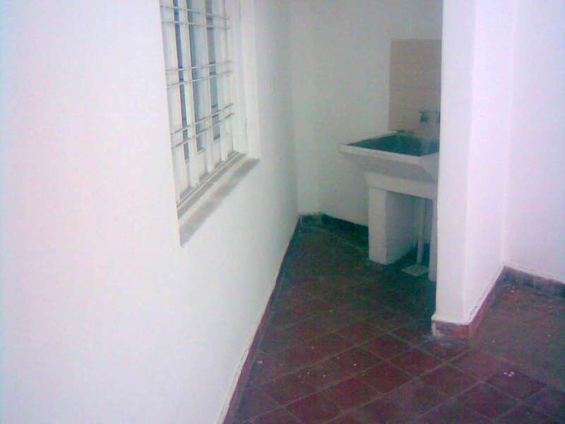 CASA EN ALQUILER INTERNA BV LOS GRANADEROS 2218 1 DORMITORIOS