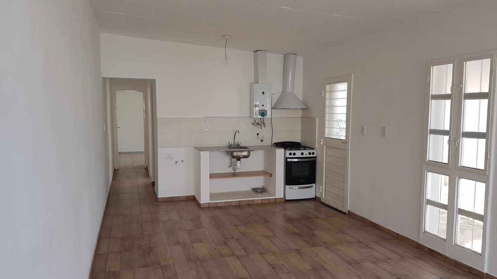 Universitario de Horizonte, 2 domitorios, cochera y patio. $620.000