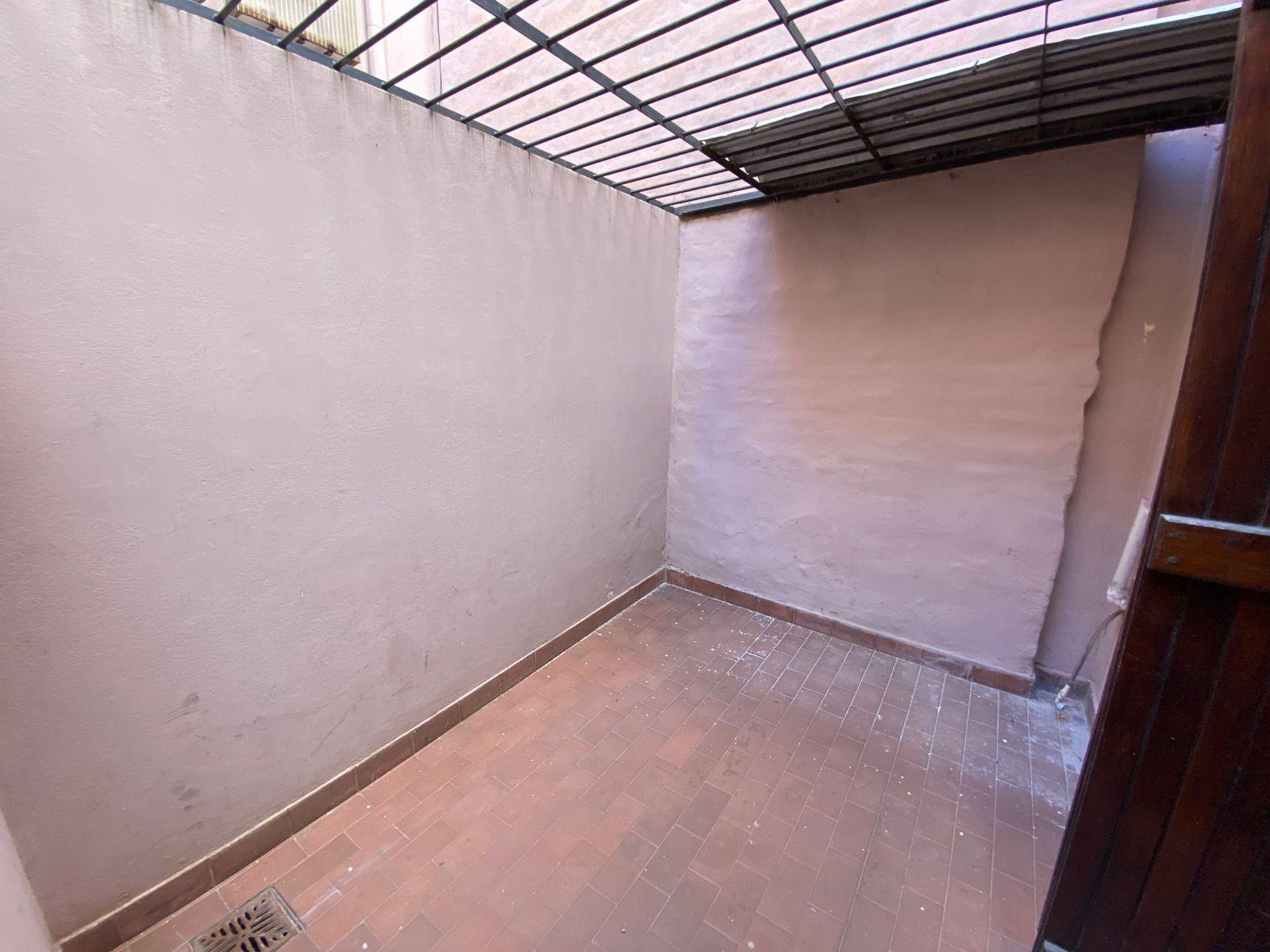 ALQUILER-CENTRO-1 DORM-TIPO DUPLEX-PLANTA BAJA CON PATIO