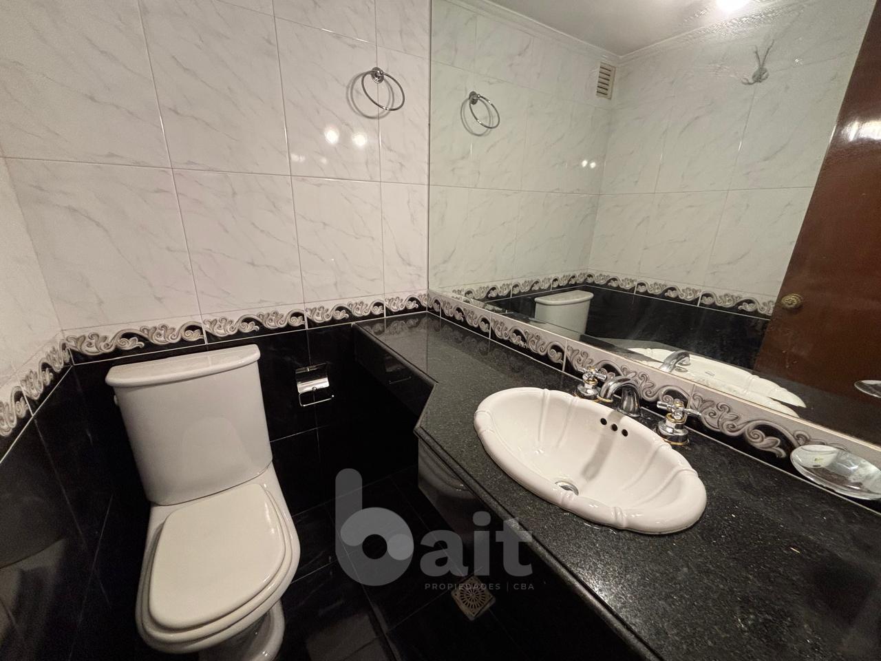 VENDO PISO DE CATEGORIA NUEVA CORDOBA 3 DORMITORIOS CON COCHERA Y BAULERA